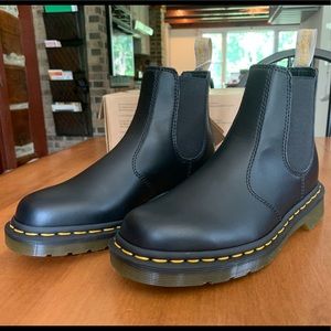Dr. Martens Vegan 2976 Felix Chelsea Boots